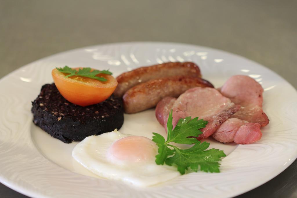 斯特拉斯伯恩酒店 因弗鲁里 外观 照片